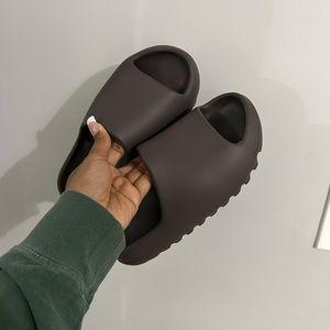AUTHENTIC Gently worn YEEZY slides